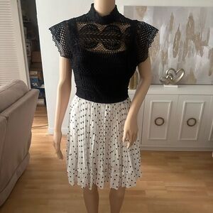 ⭐️Black & White Dress!⭐️